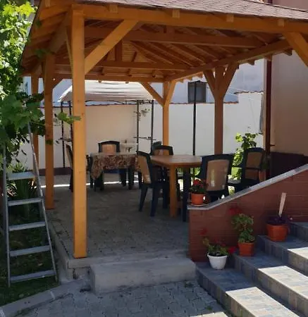 Privatunterkunft Casa Bela *
